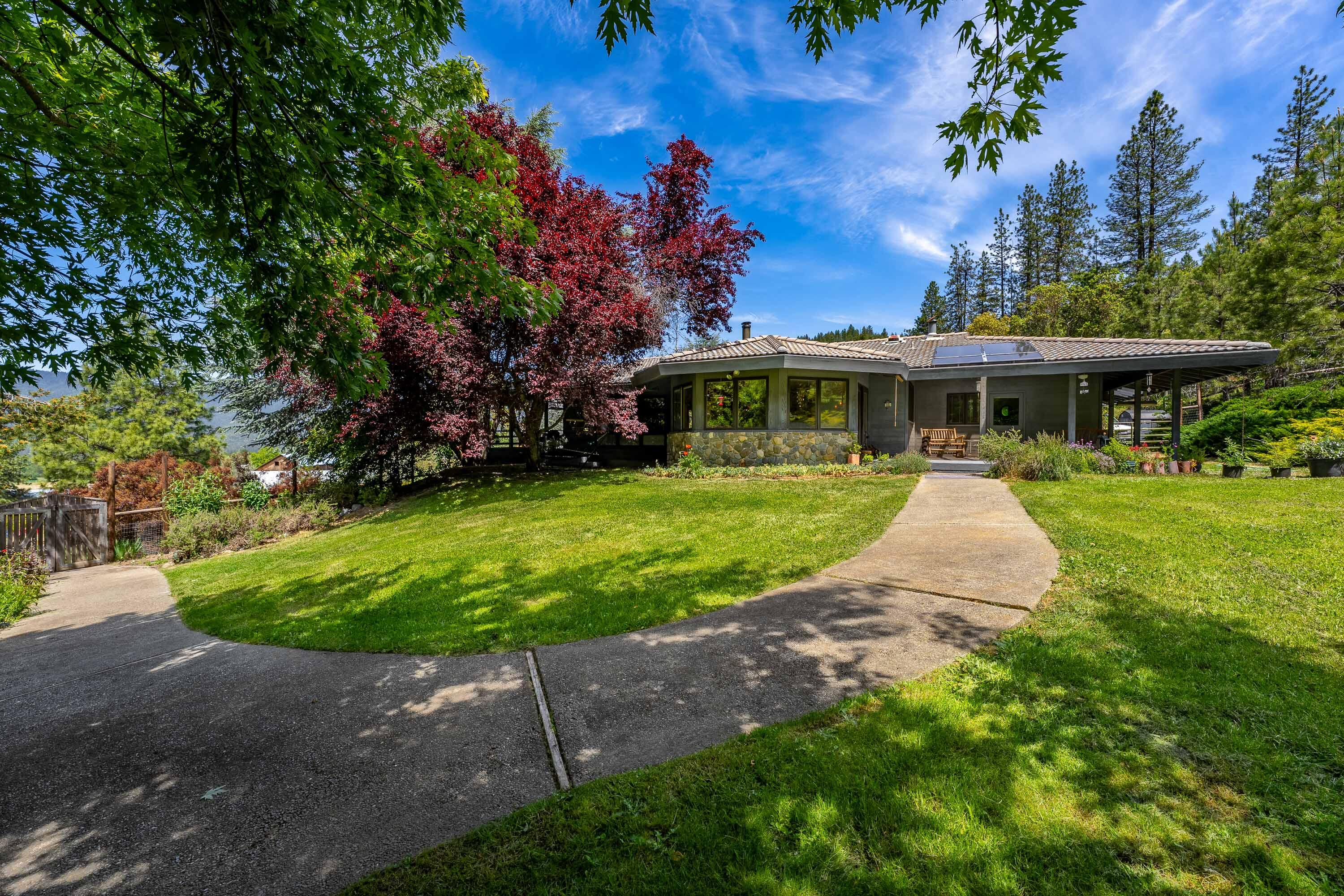 1247 Panther Gulch Road Williams, OR 97544 - Photo 24 of 57 Copy of EXT (11 of 53)