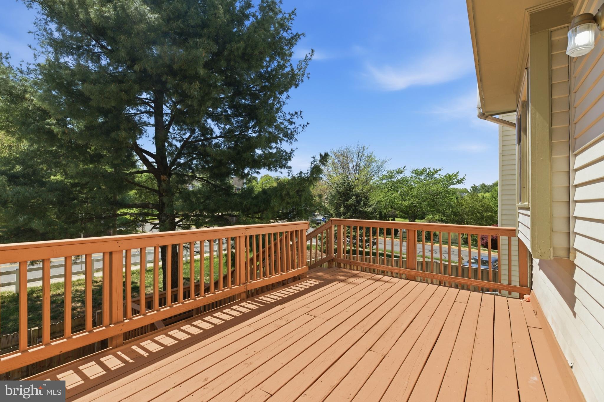 7635 Monitor Court Manassas, VA 20109 - Photo 33 of 46 a view of wooden deck