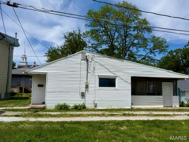 311 South Lane Street Palmyra, MO 63461 - Photo 2 of 21