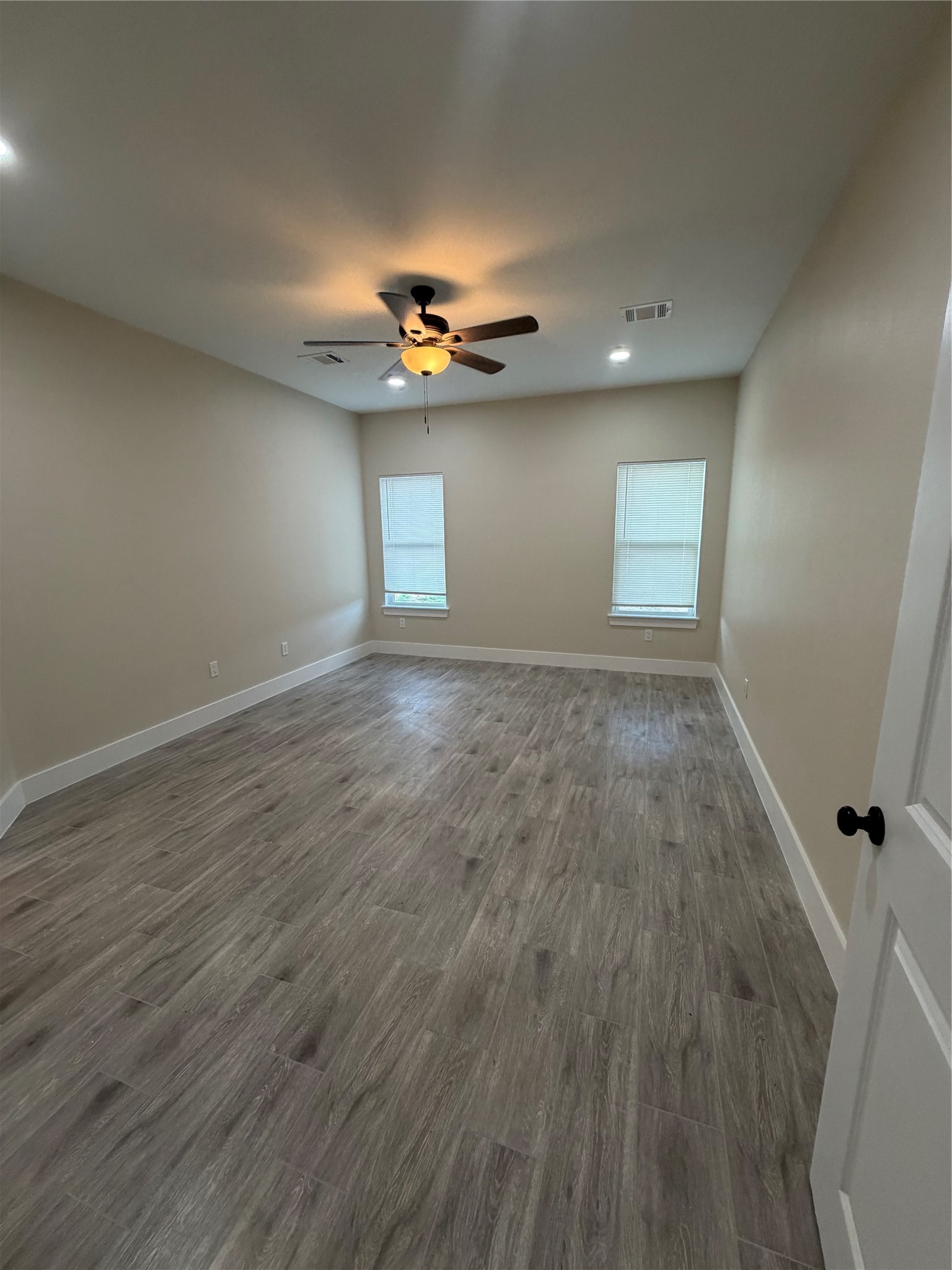 14893 Forest Castle Road Conroe, TX 77306 - Photo 12 of 29 Gallery Image 12