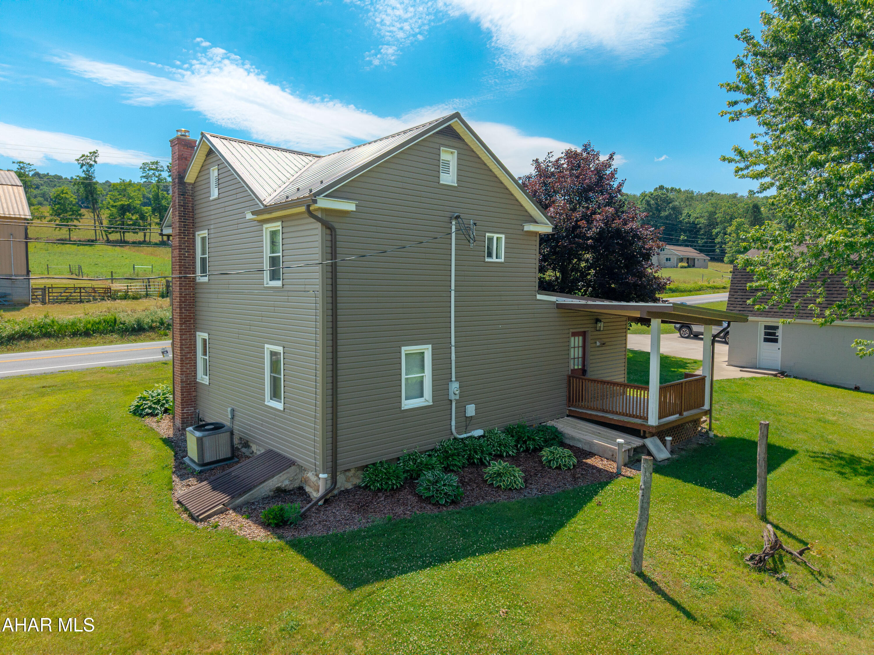 2391 Raystown Road Everett, PA 15537 - Photo 3 of 61