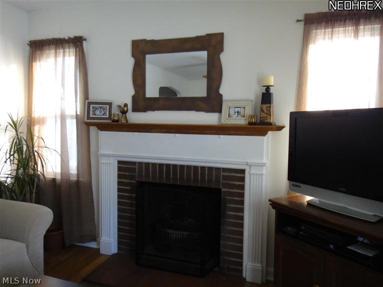 1205 Sunset Road Cleveland, OH 44124 - Photo 9 of 25