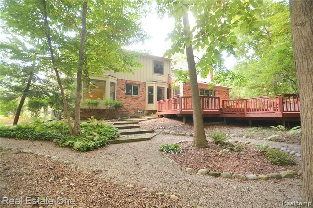 524 Rochdale Drive North Rochester Hills, MI 48309 - Photo 3 of 26