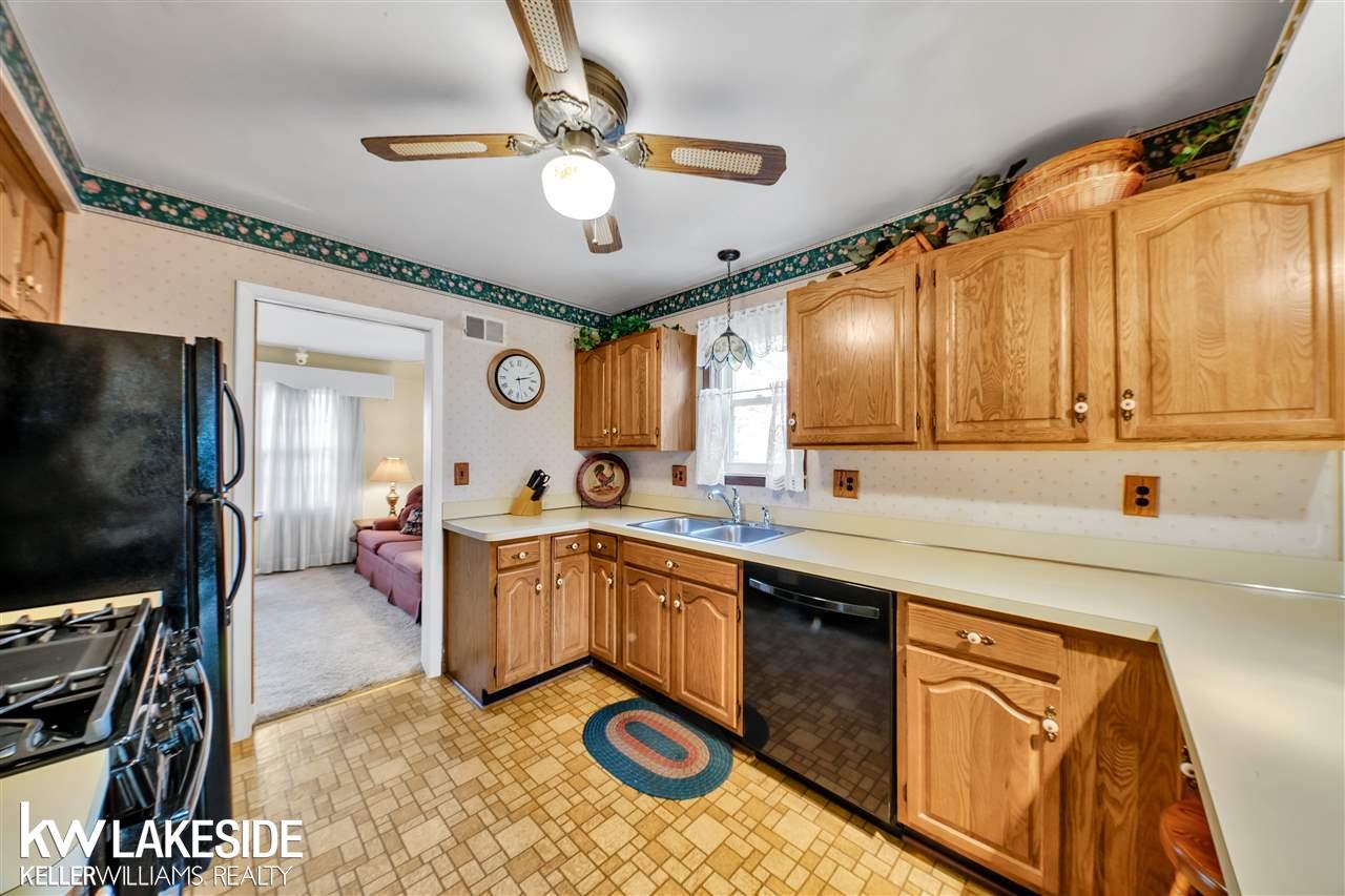 157 Nawakwa Road Rochester, MI 48307 - Photo 20 of 32