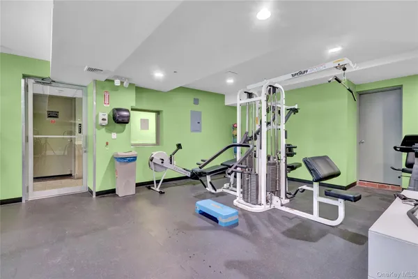 $2,800 | 25 West Broadway, Unit 110, Long Beach, NY 11561