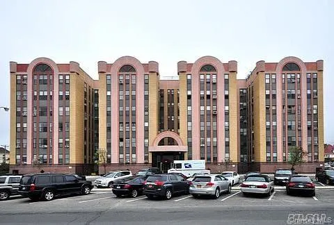 $2,800 | 25 West Broadway, Unit 110, Long Beach, NY 11561