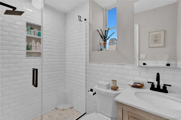 $2,800 | 25 West Broadway, Unit 110, Long Beach, NY 11561