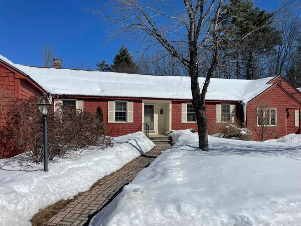 $365,000 | 14 Colonial Square, Unit 14, Peterborough, NH 03458