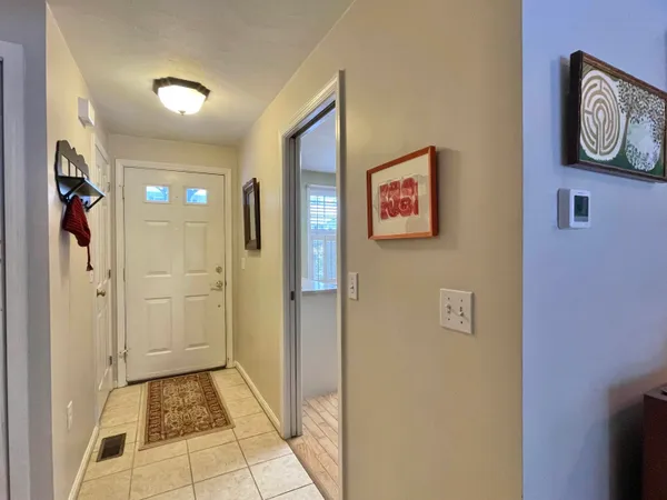 $365,000 | 14 Colonial Square, Unit 14, Peterborough, NH 03458