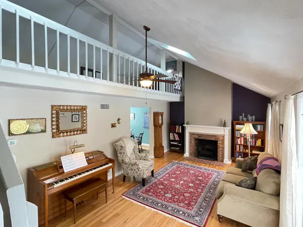 $365,000 | 14 Colonial Square, Unit 14, Peterborough, NH 03458