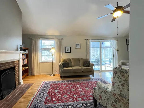 $365,000 | 14 Colonial Square, Unit 14, Peterborough, NH 03458