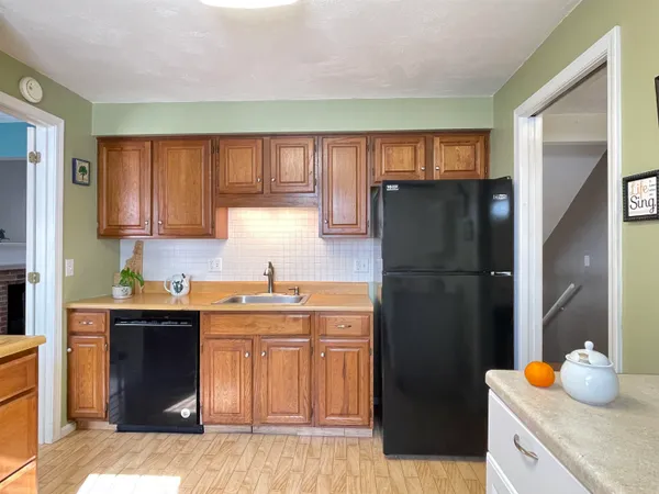 $365,000 | 14 Colonial Square, Unit 14, Peterborough, NH 03458