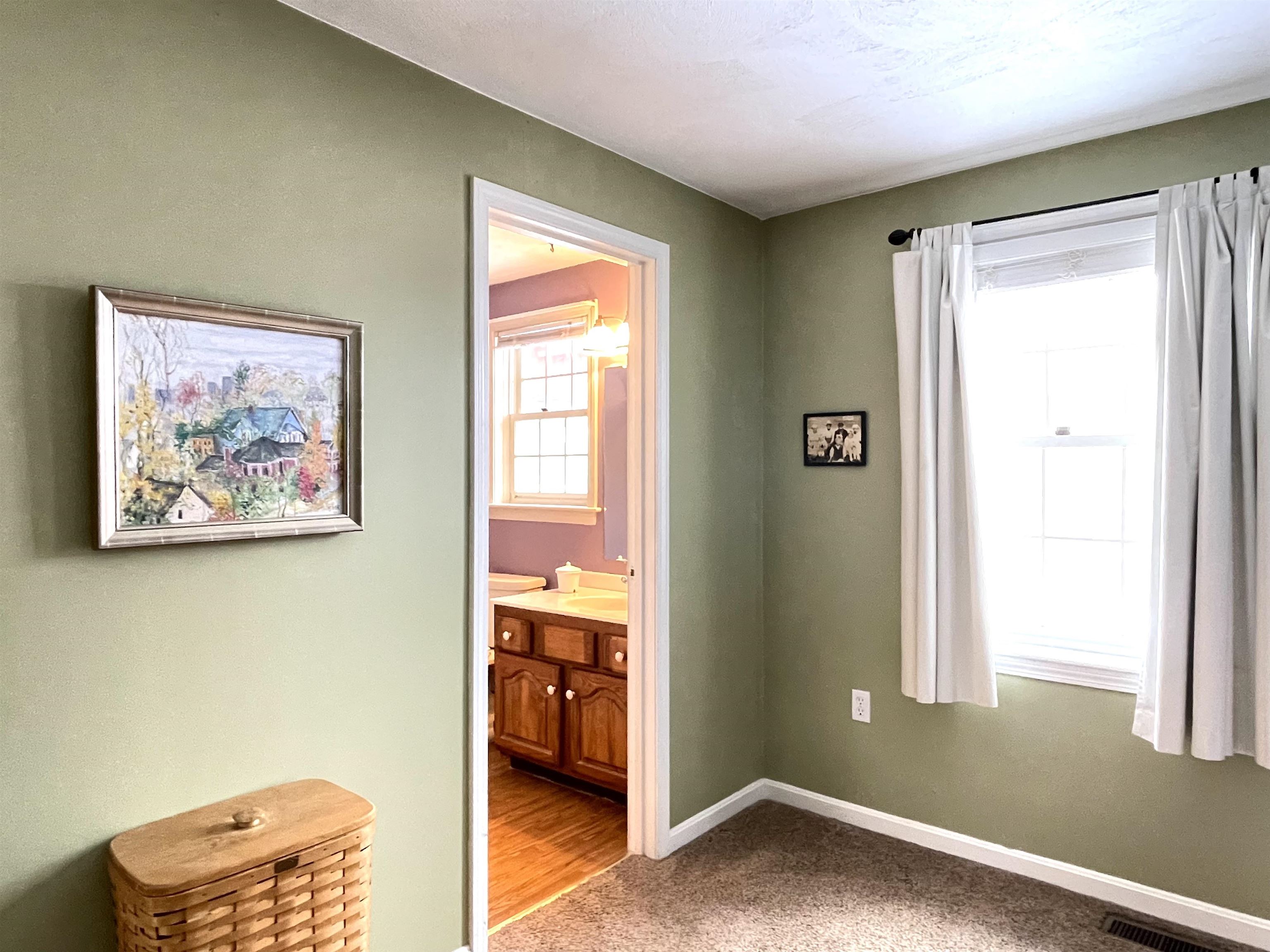 14 Colonial Square, Unit 14 Peterborough, NH 03458 - Photo 29 of 47