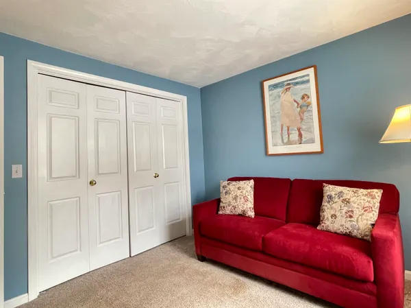 $365,000 | 14 Colonial Square, Unit 14, Peterborough, NH 03458