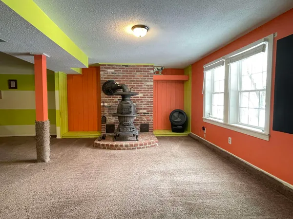 $365,000 | 14 Colonial Square, Unit 14, Peterborough, NH 03458