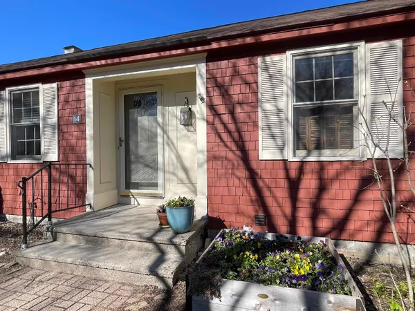 $365,000 | 14 Colonial Square, Unit 14, Peterborough, NH 03458