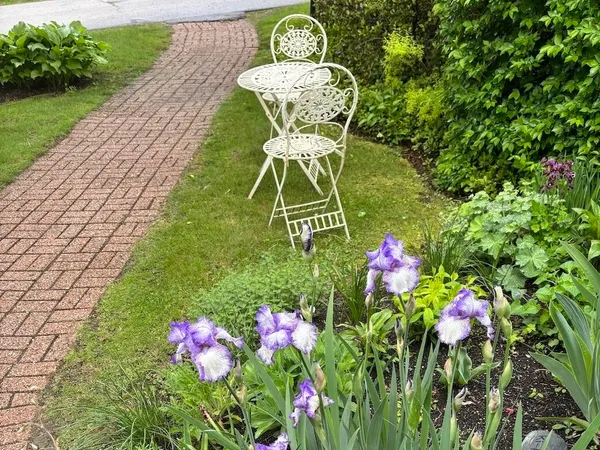 $365,000 | 14 Colonial Square, Unit 14, Peterborough, NH 03458