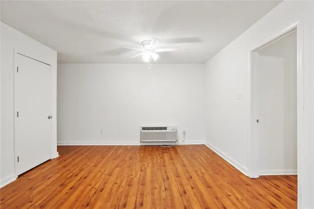 $1,000 | 750 Louisiana Avenue, Unit D, New Orleans, LA 70115