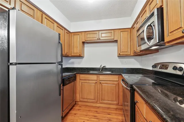 $1,000 | 750 Louisiana Avenue, Unit D, New Orleans, LA 70115