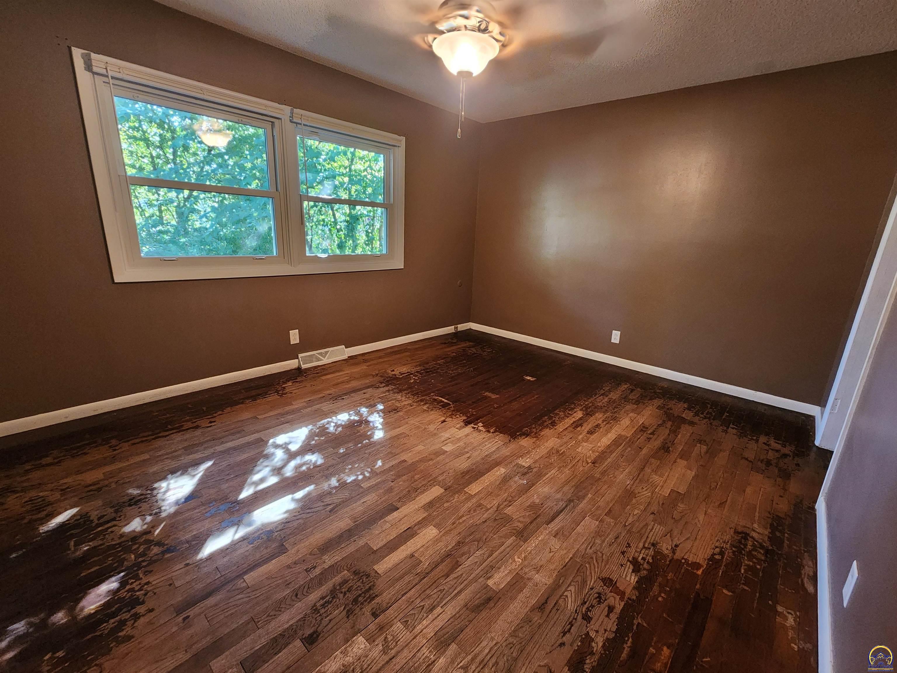 1239 Tomahawk Road Emporia, KS 66801 - Photo 16 of 35 Gallery Image 16