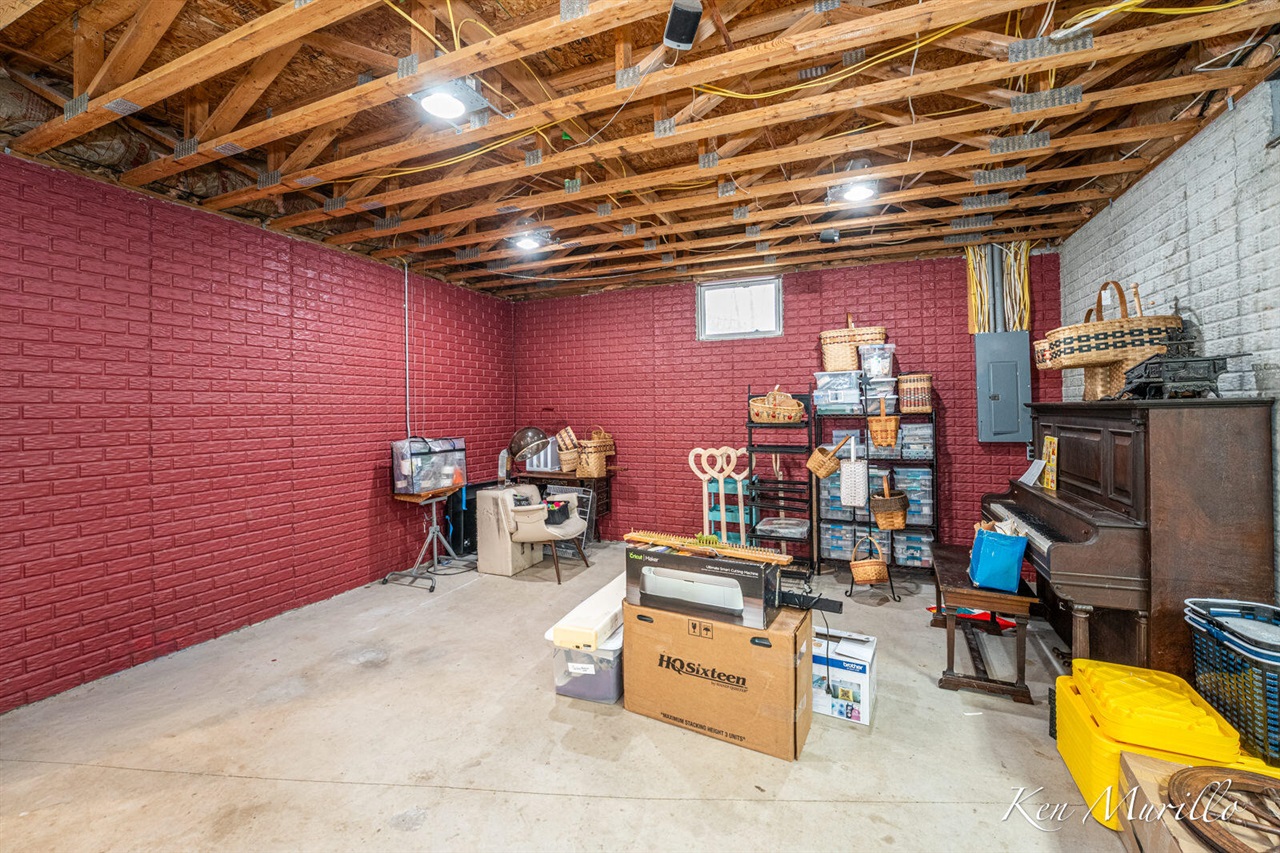 1519 North Roscommon Road Roscommon, MI 48653 - Photo 43 of 72
