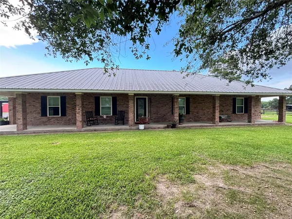 $1,200,000 | 40062 Highway 105, Batson, TX 77519
