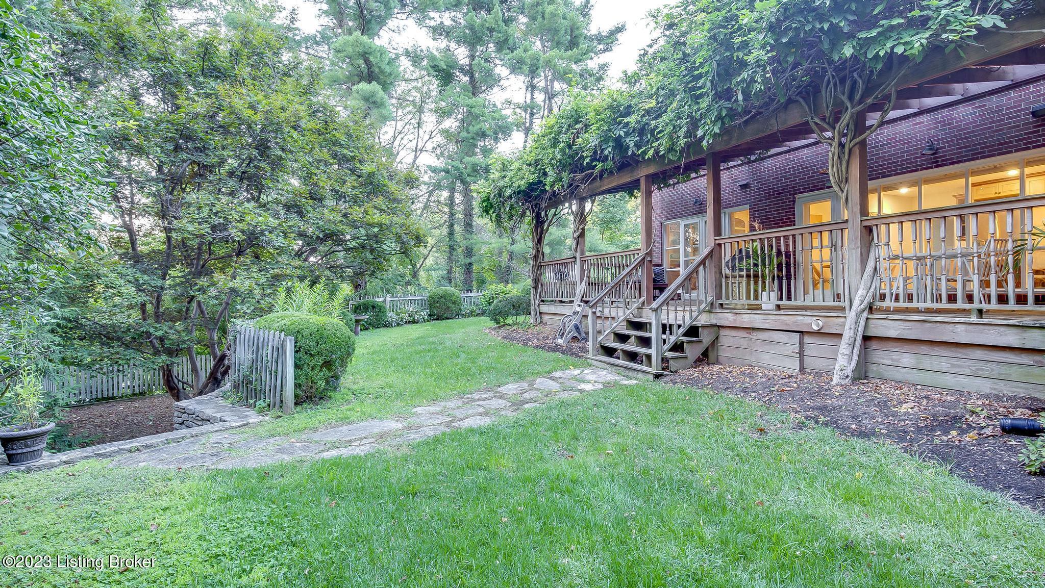 170 Westwind Road Louisville, KY 40207 - Photo 47 of 68 170_WestwindRd_40207_267