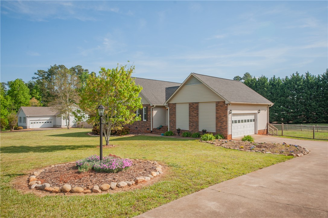 108 Century Court Pendleton, SC 29670 - Photo 3 of 29