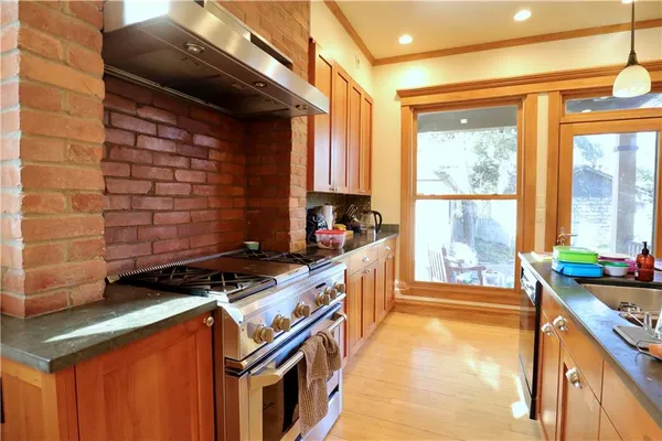 $4,800 | 1548 Shady Avenue, Pittsburgh, PA 15217