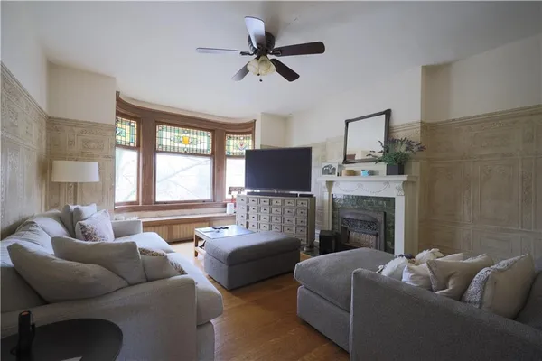 $4,800 | 1548 Shady Avenue, Pittsburgh, PA 15217