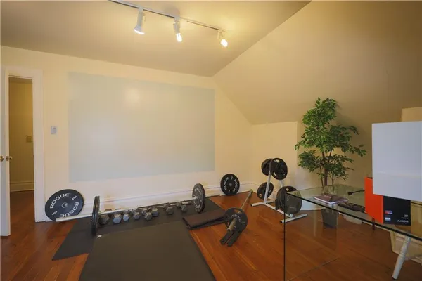 $4,800 | 1548 Shady Avenue, Pittsburgh, PA 15217