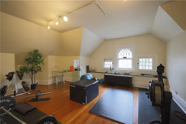 $4,800 | 1548 Shady Avenue, Pittsburgh, PA 15217