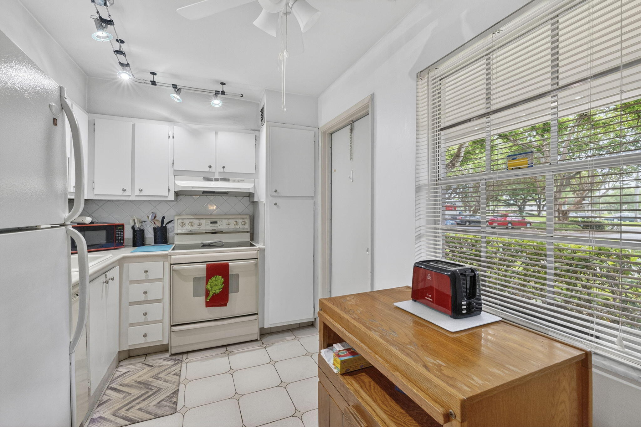 3000 South Course Drive, Unit 103 Pompano Beach, FL 33069 - Photo 11 of 42 11-web-or-mls-8I8A2092