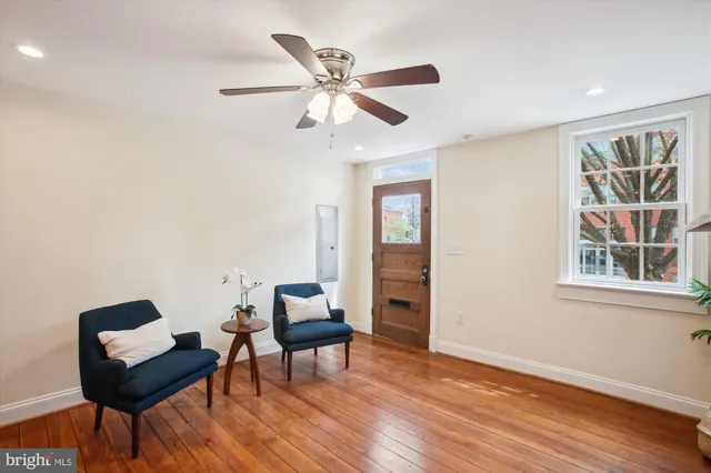 $839,000 | 903 11th Street Southeast, Washington, DC 20003