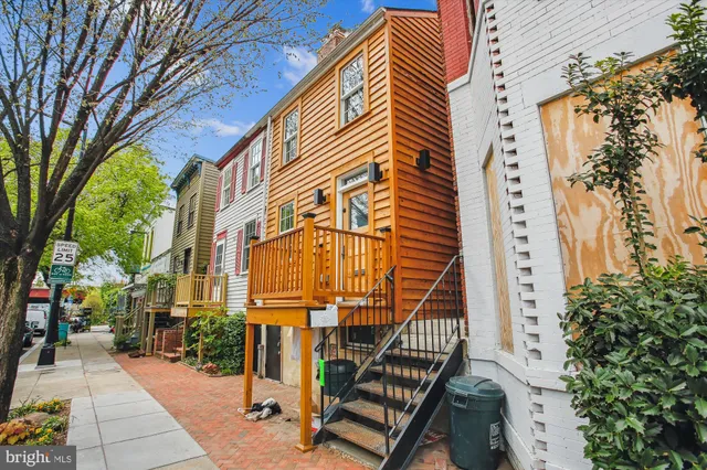 $839,000 | 903 11th Street Southeast, Washington, DC 20003