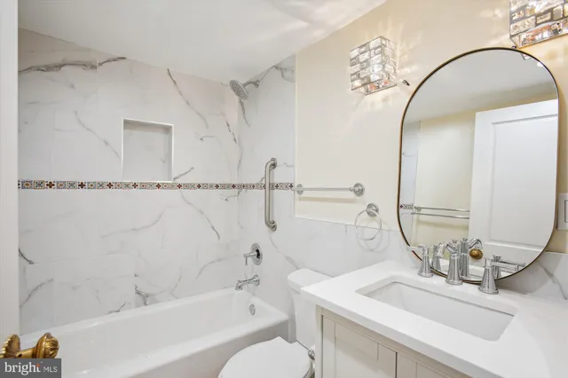 $839,000 | 903 11th Street Southeast, Washington, DC 20003