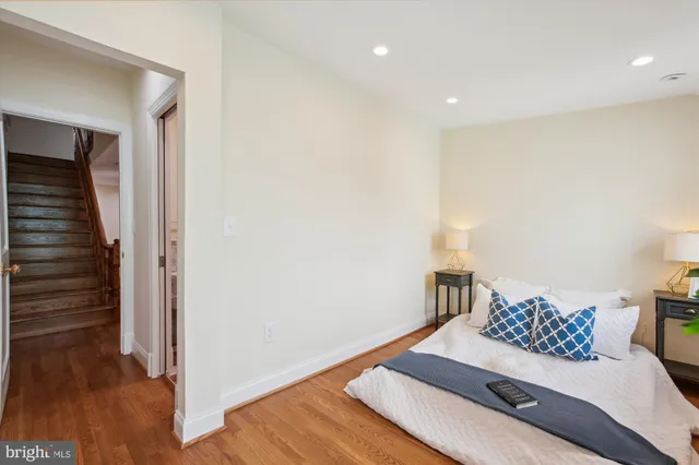 $839,000 | 903 11th Street Southeast, Washington, DC 20003