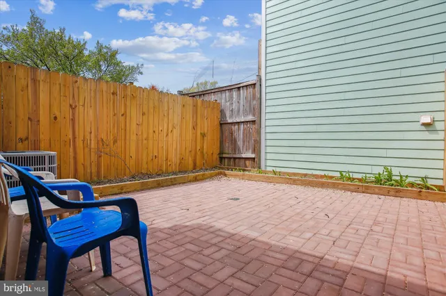 $839,000 | 903 11th Street Southeast, Washington, DC 20003