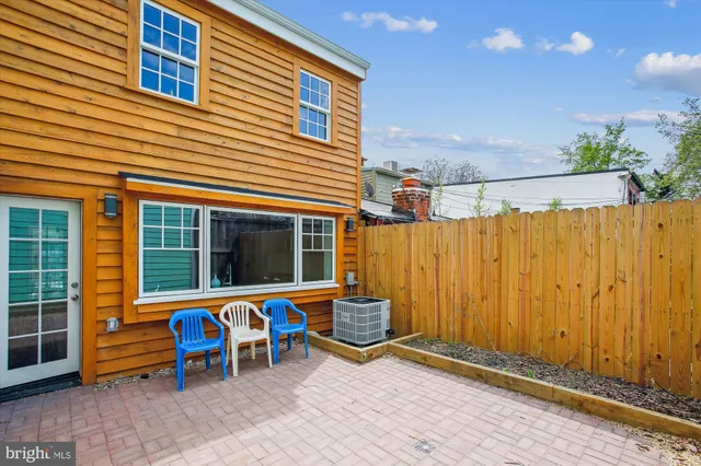 $839,000 | 903 11th Street Southeast, Washington, DC 20003