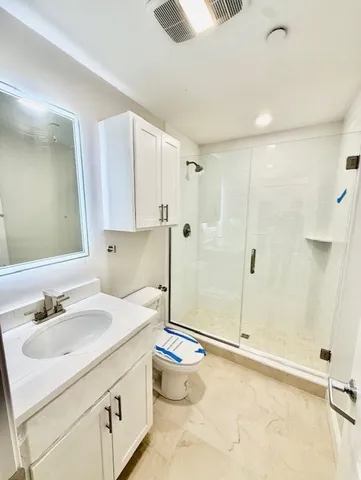 $2,300 | 220 Winthrop Street, Unit 301, Winthrop, MA 02152