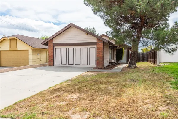 $438,800 | 22961 Chambray Drive, Moreno Valley, CA 92557