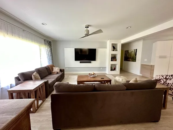 $6,500 | 4515 North Lake Drive, Whitefish Bay, WI 53211