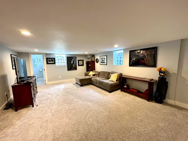 $6,500 | 4515 North Lake Drive, Whitefish Bay, WI 53211