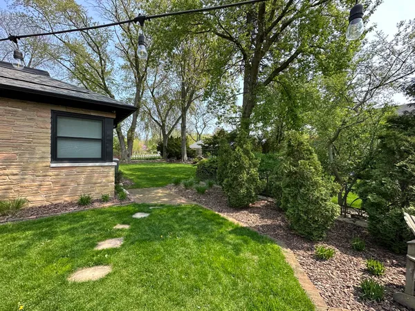 $6,500 | 4515 North Lake Drive, Whitefish Bay, WI 53211