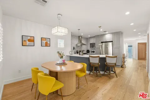 $1,675,000 | 2522 South Bundy Drive, Los Angeles, CA 90064
