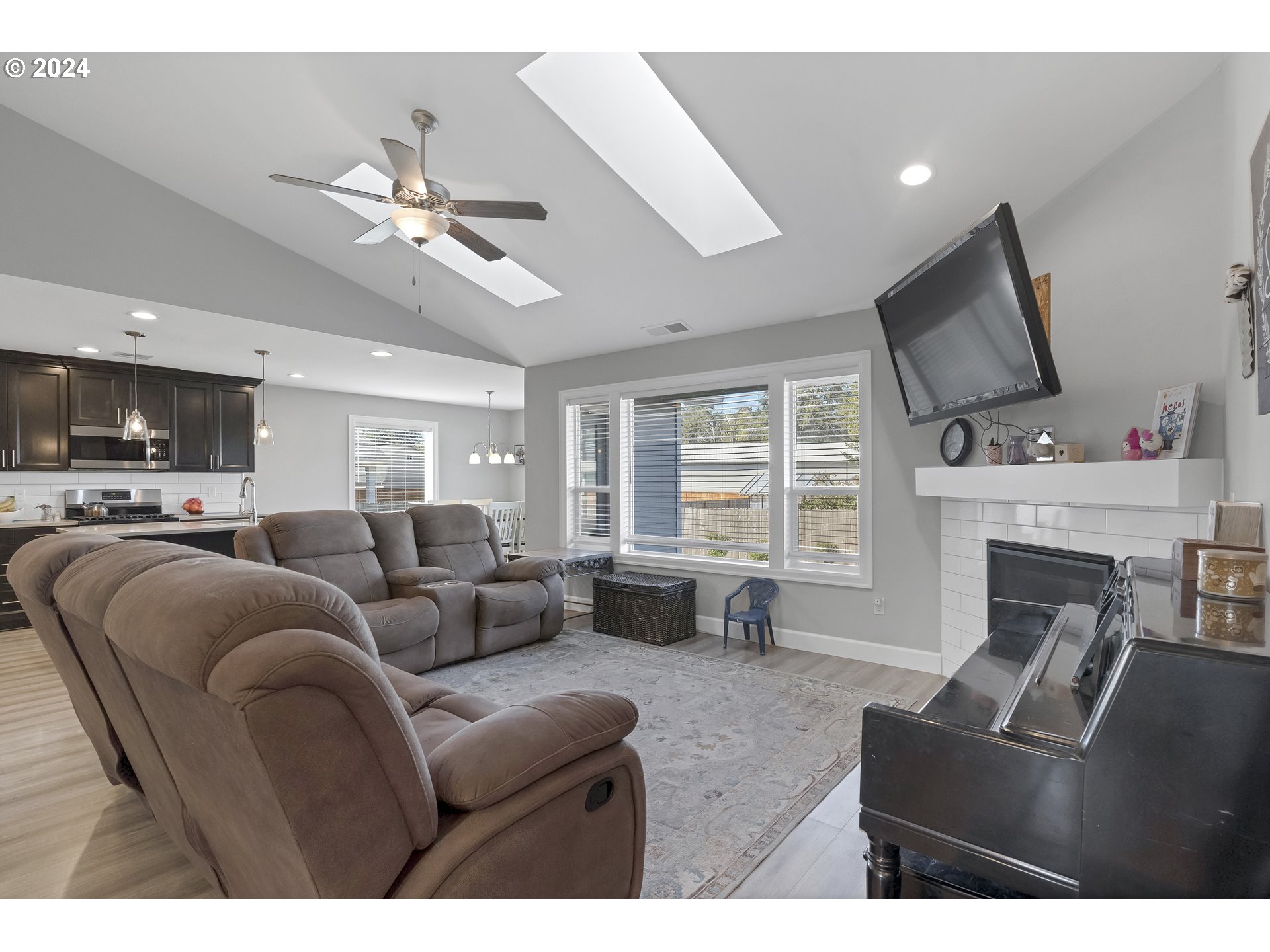 6414 Cross Street Albany, OR 97321 - Photo 6 of 28 Gallery Image 6