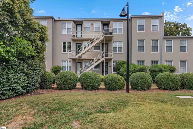 $229,000 | 601 Cleveland Street, Unit 12A, Greenville, SC 29601