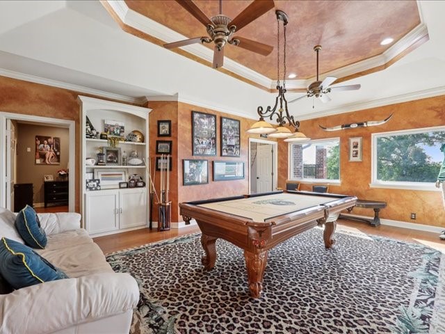 2700 Spurlock Road Nederland, TX 77627 - Photo 21 of 44 a living room with furniture a table and chairs