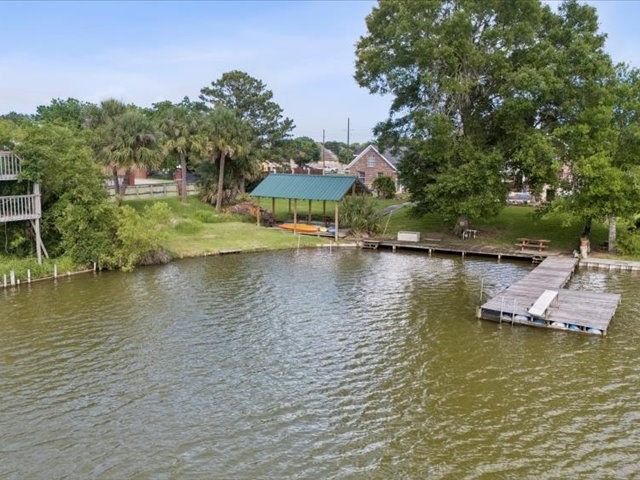 2700 Spurlock Road Nederland, TX 77627 - Photo 31 of 44 a view of lake
