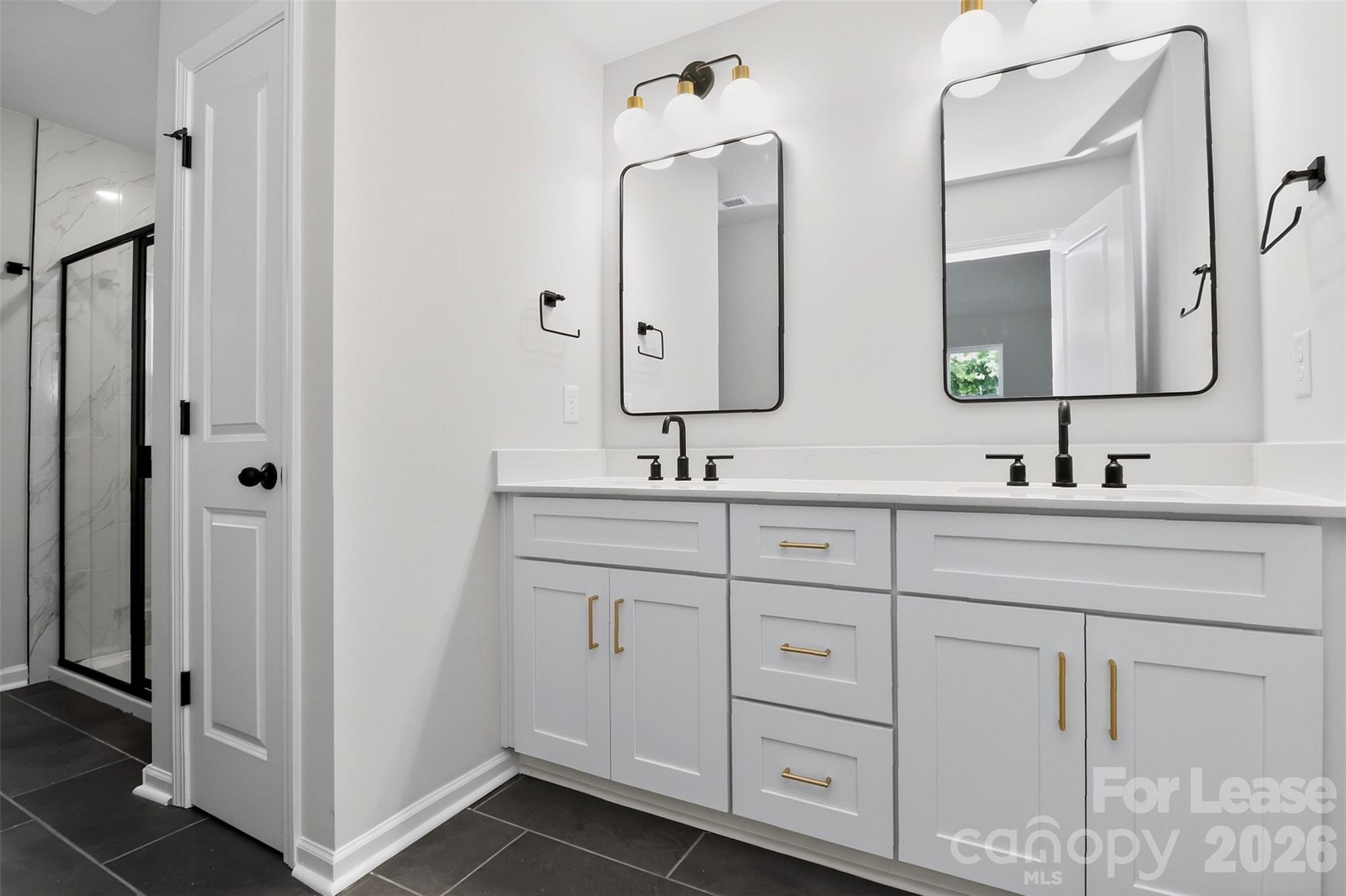 333 North Hoskins Road Charlotte, NC 28216 - Photo 23 of 28 Gallery Image 23